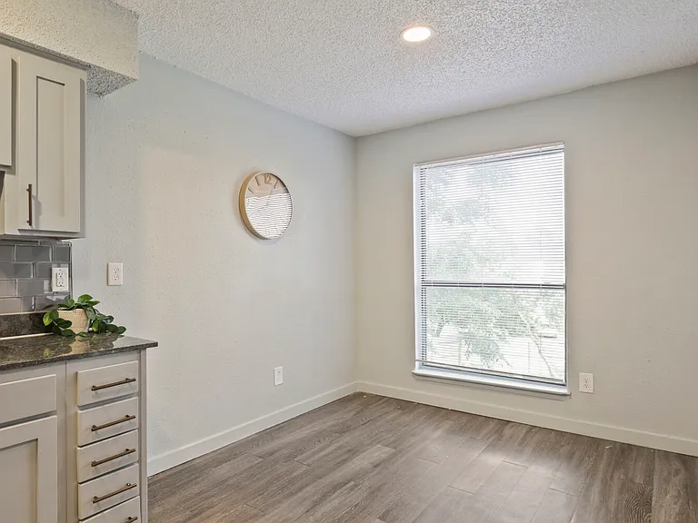Verde Apartments — Photo 33