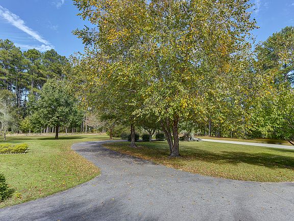 5th image of 365 Little Creek Dr