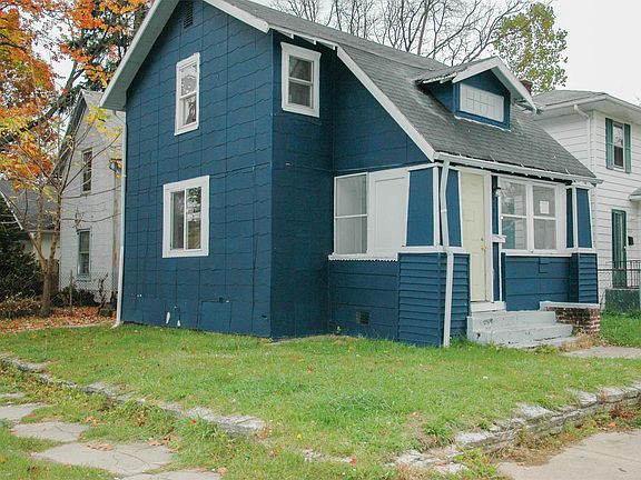 3rd image of 1201 E Dayton St