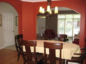 4th image of 5925 N Sauganash Ln
