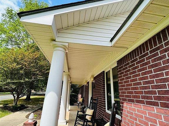 3rd image of 491 Brookridge Dr