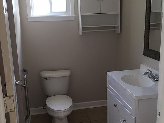4th image of 127 E Guthrie Ave