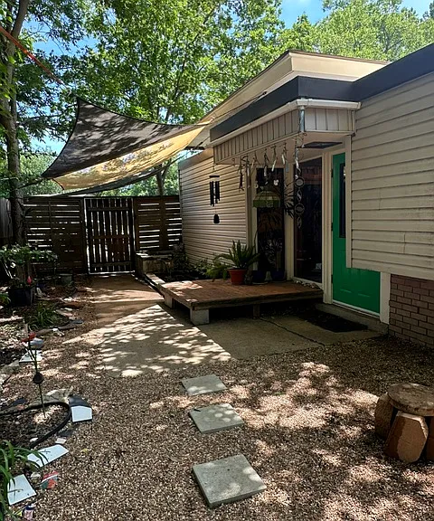 1601 Chamblee Dr — Photo 4