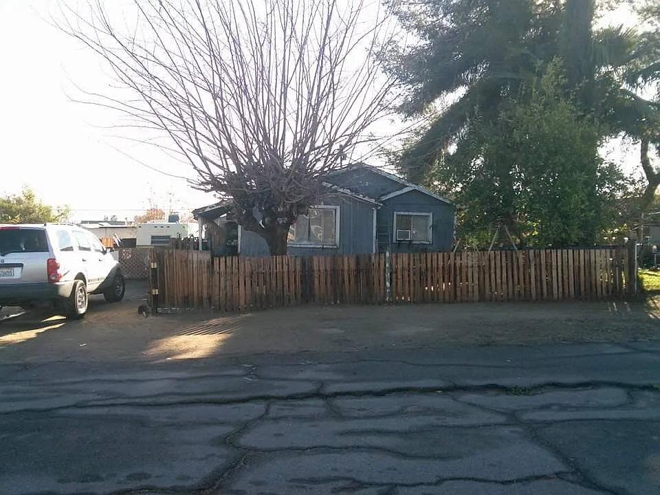 206 Buchanan St photo 1