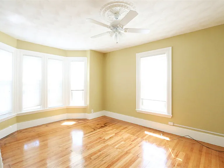 58 Vinal Ave #2 — Photo 2