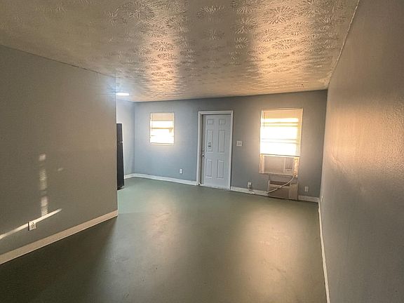 5th image of 4661 Ken Knight Dr N