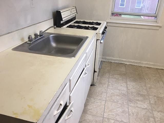 2nd image of 247-31 76th Ave Floor 1