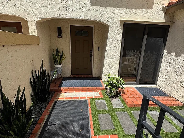 7741 La Mirada Dr — Photo 2