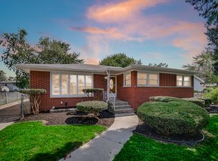 17517 Shirley Dr, Lansing, IL 60438