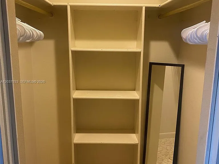 415 NE 2nd St #222 — Photo 7