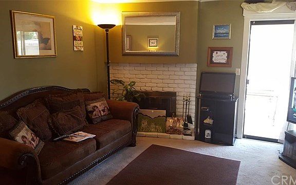 3rd image of 525 Monterey Pl