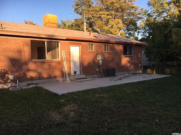 5th image of 3675 W Toulouse St
