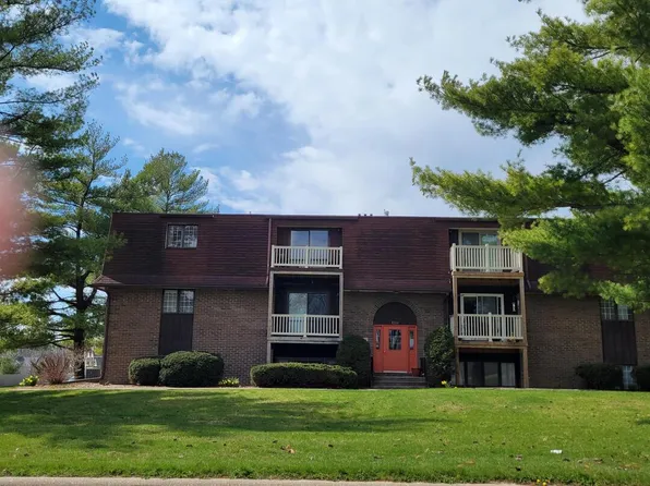 1299 48th Ave APT 8, East Moline, IL 61244