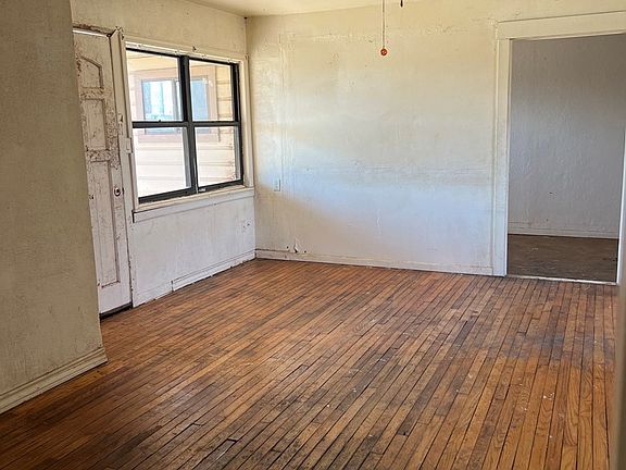 4th image of 409 20th St