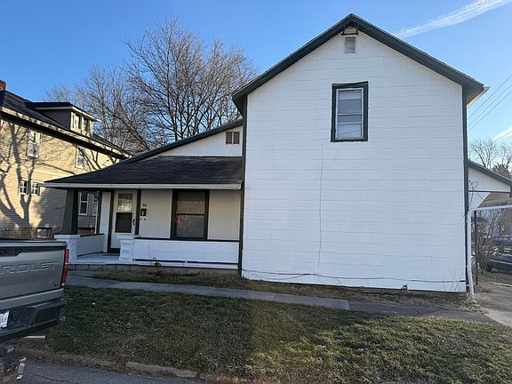 3rd image of 400 Jefferson St