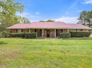 124 Gus Phillips Rd, Braxton, MS 39044