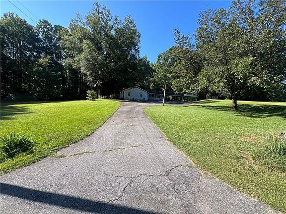 3rd image of 71 McGuire Rd