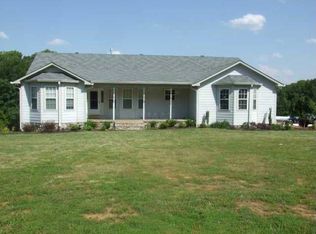 1296 Russell Chapel Ln, Savannah, TN 38372