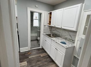94 Pearsall Ave APT 2R, Jersey City, NJ 07305