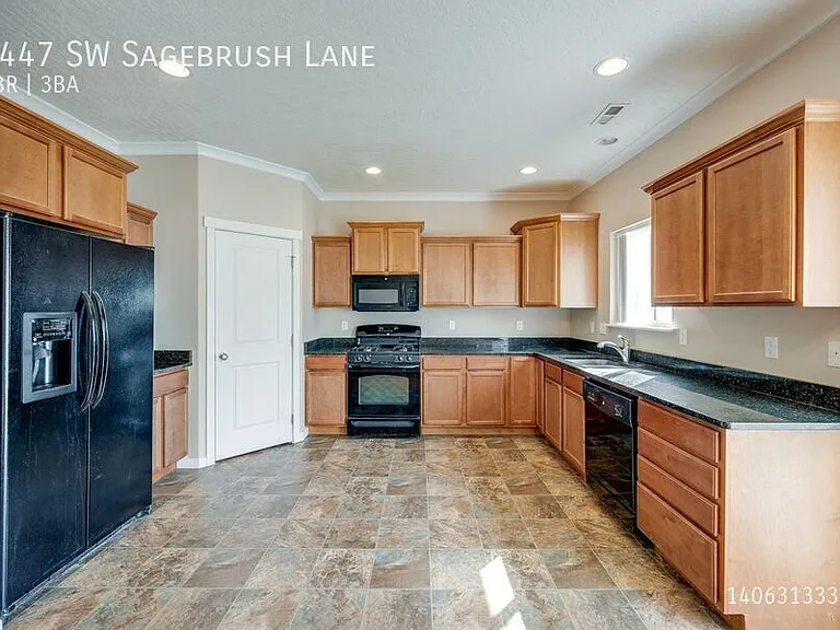 1447 SW Sagebrush Ln — Photo 23