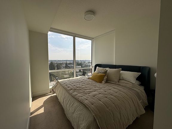 5th image of 1550 Fern St #4