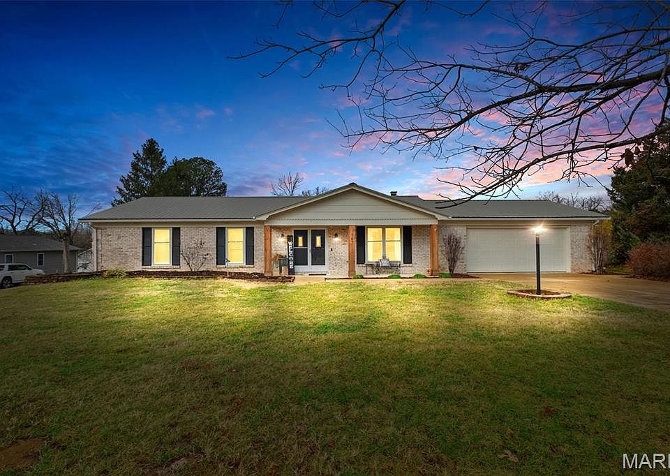 1st image of 707 Camelot Estates Dr