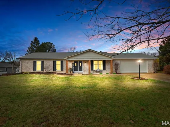 707 Camelot Estates Dr, Hillsboro, MO 63050