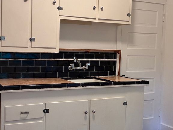 Kitchen, vintage tile