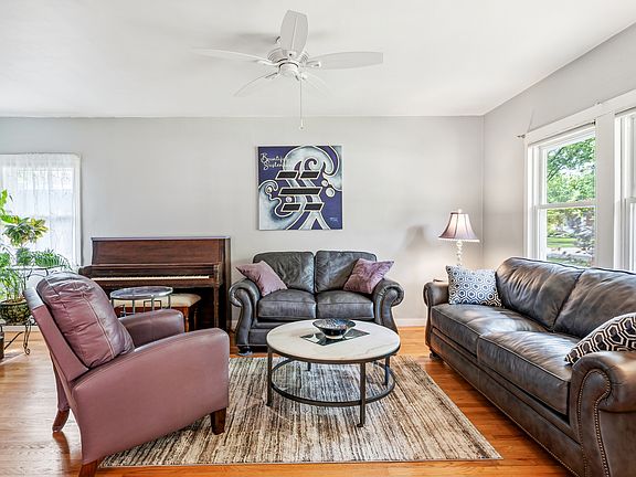 4th image of 389 Addison Rd