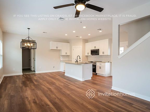 4th image of 11012 Oak St