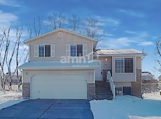 2413 W 1915 N, Clinton, UT 84015