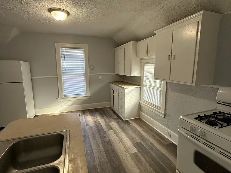 2112 Miami St #2 — Photo 6
