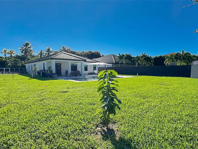 17320 SW 92nd Ct — Photo 33