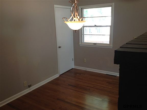 4th image of 5006 Pinkney St