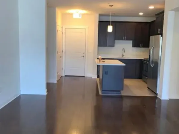 240 Walker Street 3C image 2 of 5