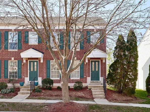 350 Heritage Commons Cir #194, O'Fallon, MO 63368