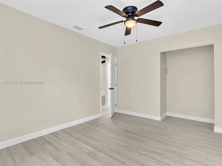 8813 Paradise Ct — Photo 17