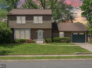 153 Oxford Rd, Delran, NJ 08075