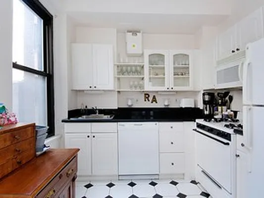 Sold by Corcoran | media 13