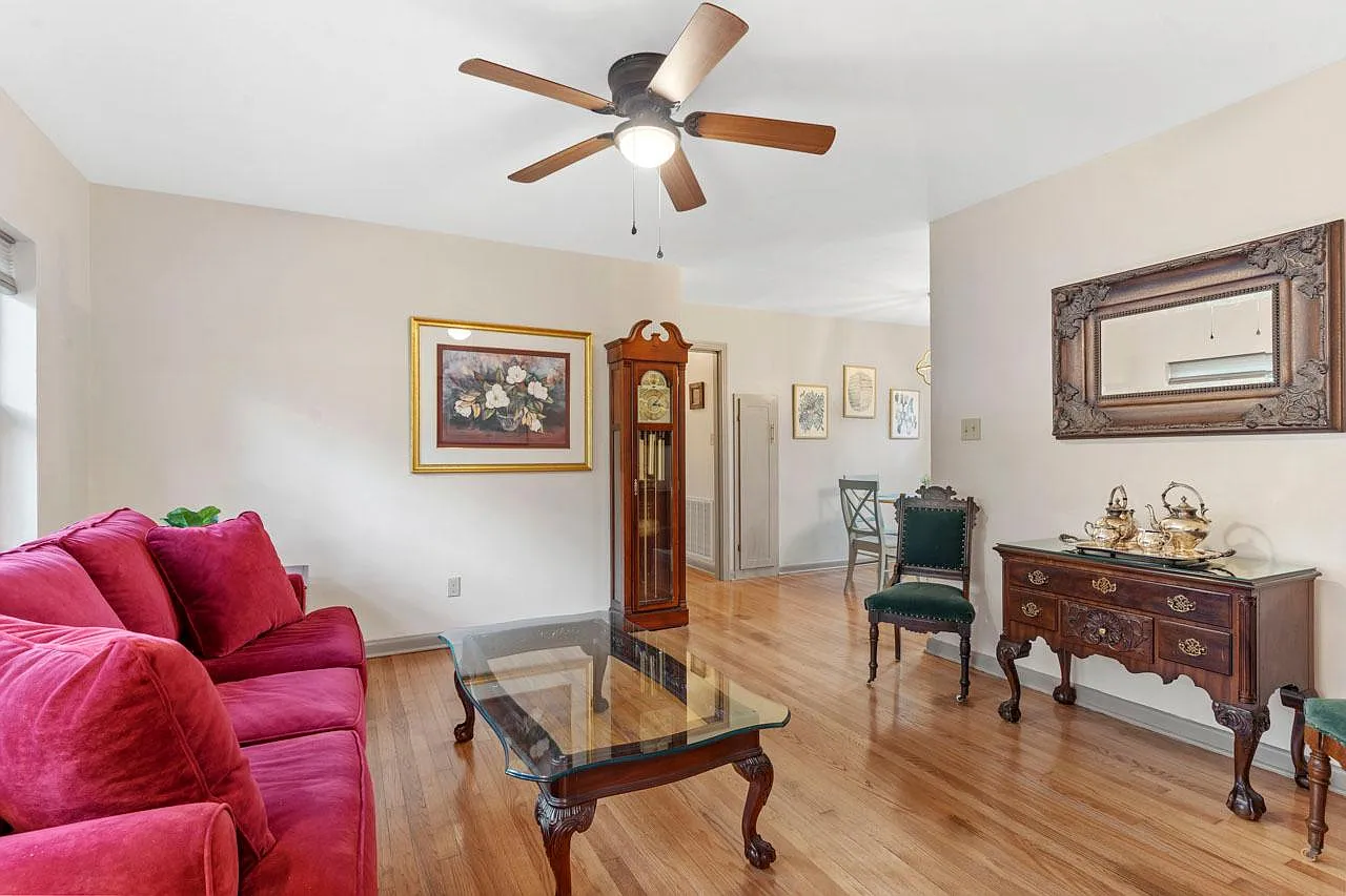2306 Pontiac Dr — Photo 3