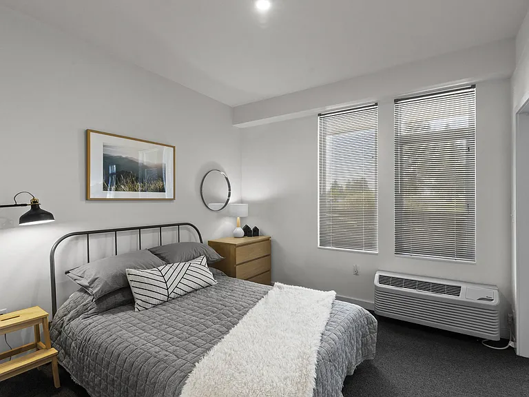 Range Apartments — Photo 5