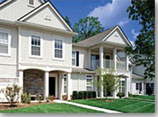 25884 Maritime Cir S, Harrison, MI 48045