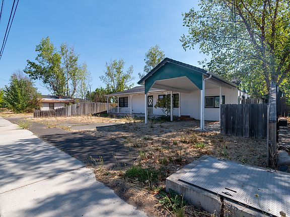 2nd image of 795 Lozier Ln