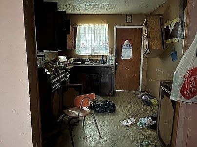 2nd image of 1846 Royal Ridge Dr