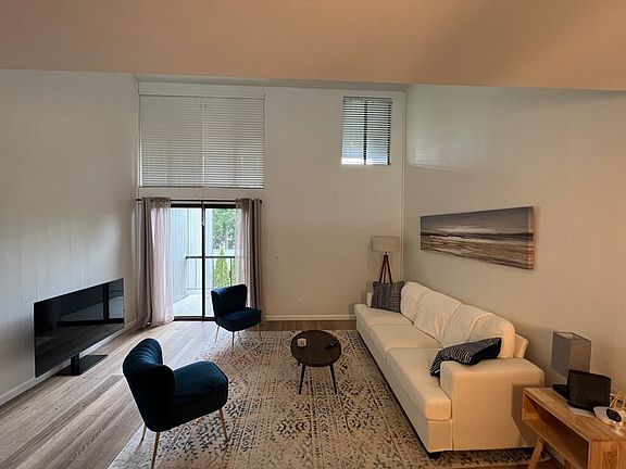 3rd image of 6582 137th Ave NE APT 414