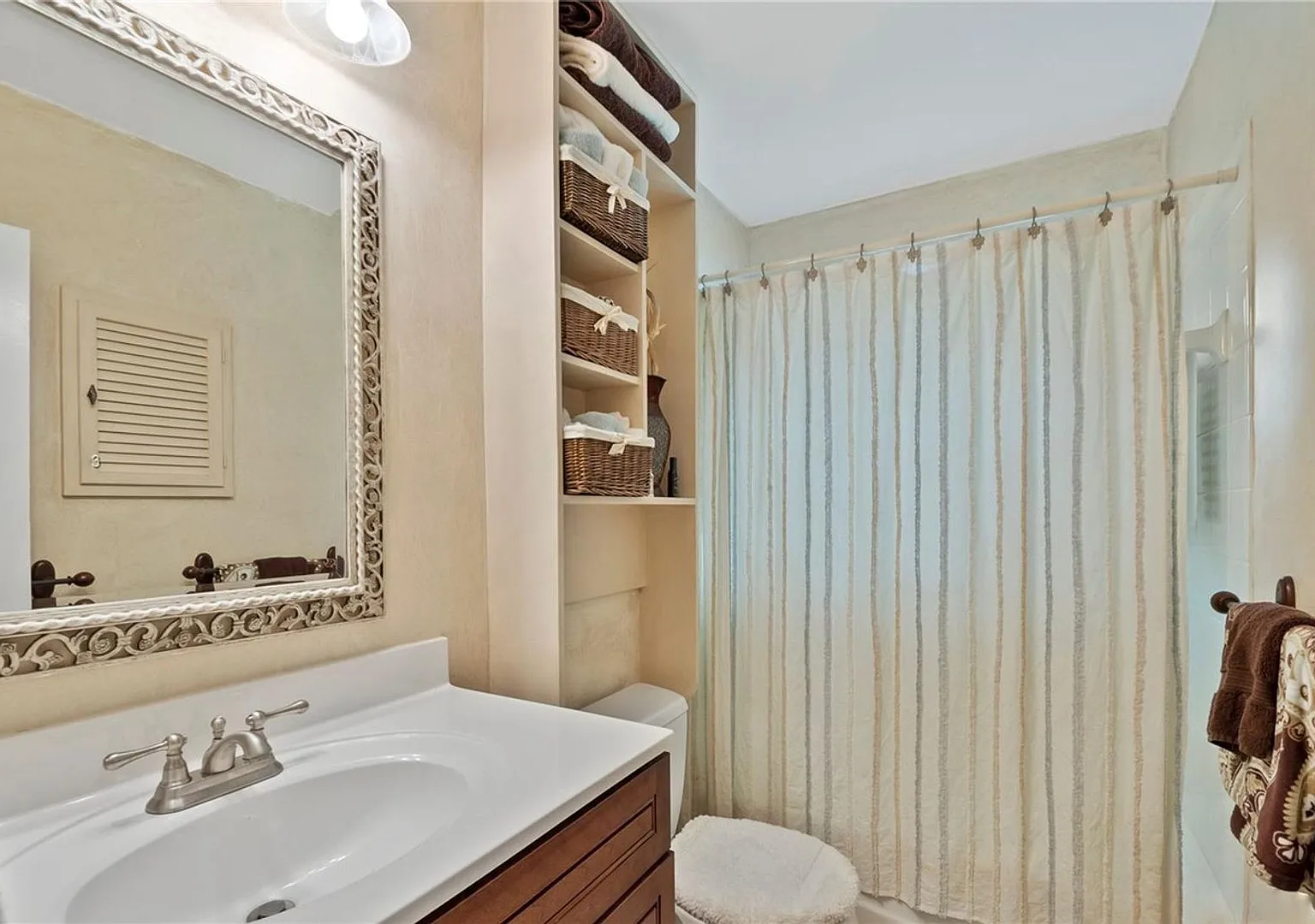 Beautiful home in quiet neighborhood — Photo 3