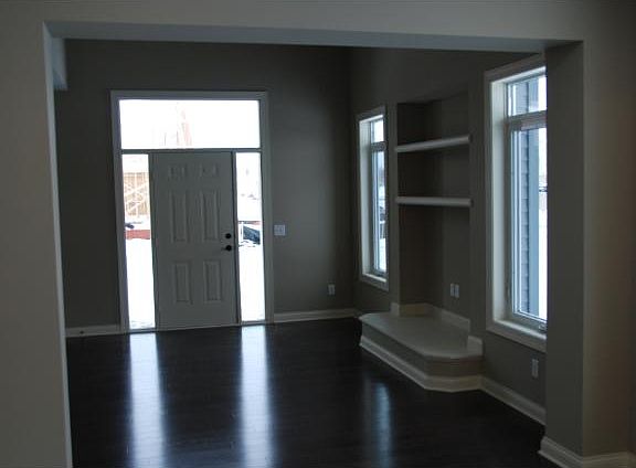 5th image of 413 Aqua Cir