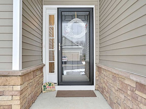 3rd image of 65 Woodview Dr
