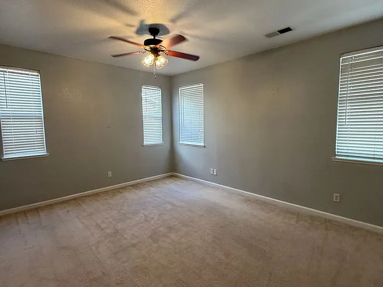 3656 Libby Ln — Photo 13
