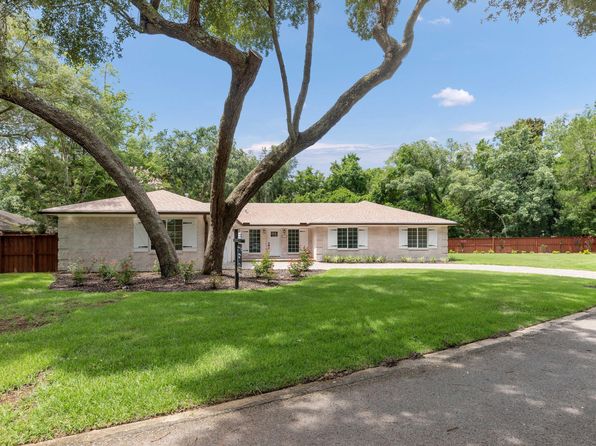 343 Oaklake Ln, Niceville, FL 32578